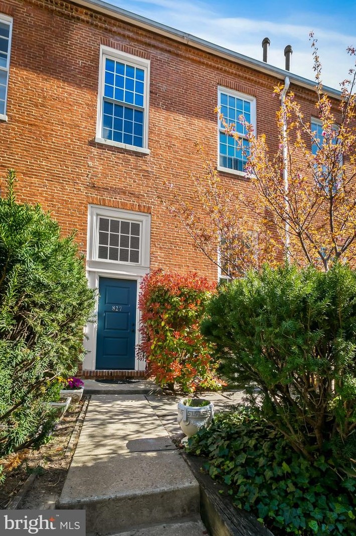 827 Sharp St, Baltimore MD  21230-3613 exterior