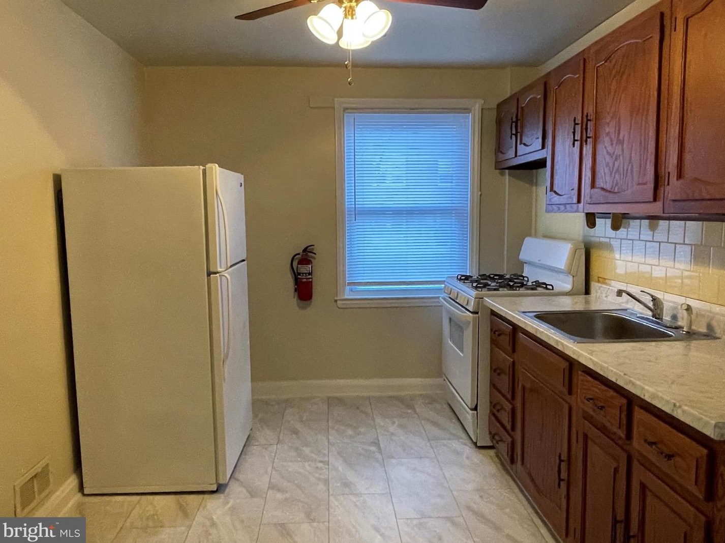 1528 Upshire Rd, Baltimore MD  21218-2218 exterior