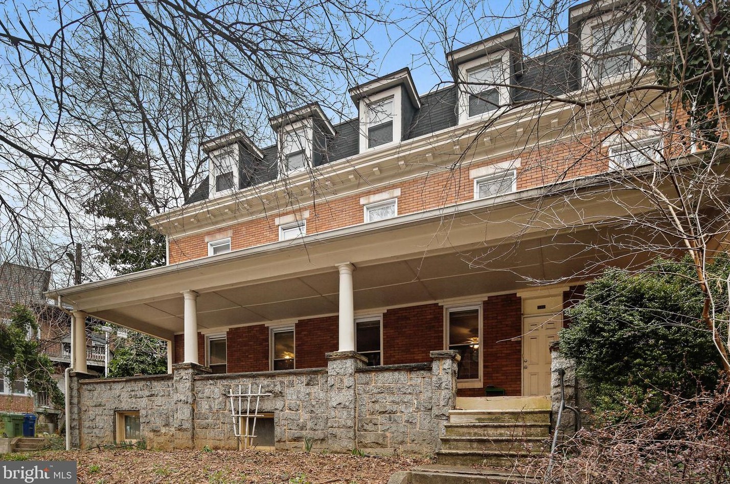 3313 Guilford Ave, Baltimore, MD 21218-2825