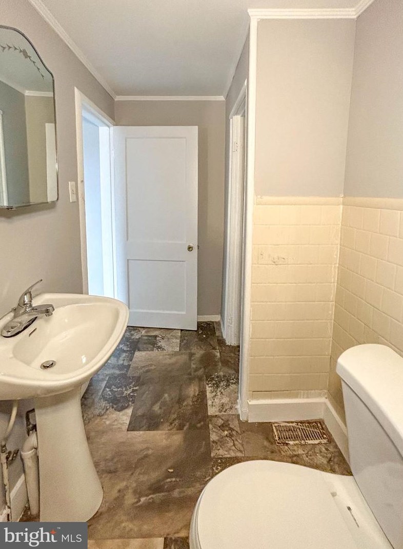 2674 Dulany St, Baltimore MD  21223-2835 exterior