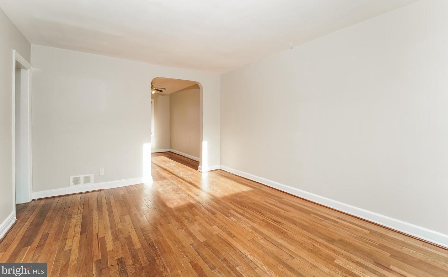 41 Upmanor Rd, Baltimore, MD 21229
