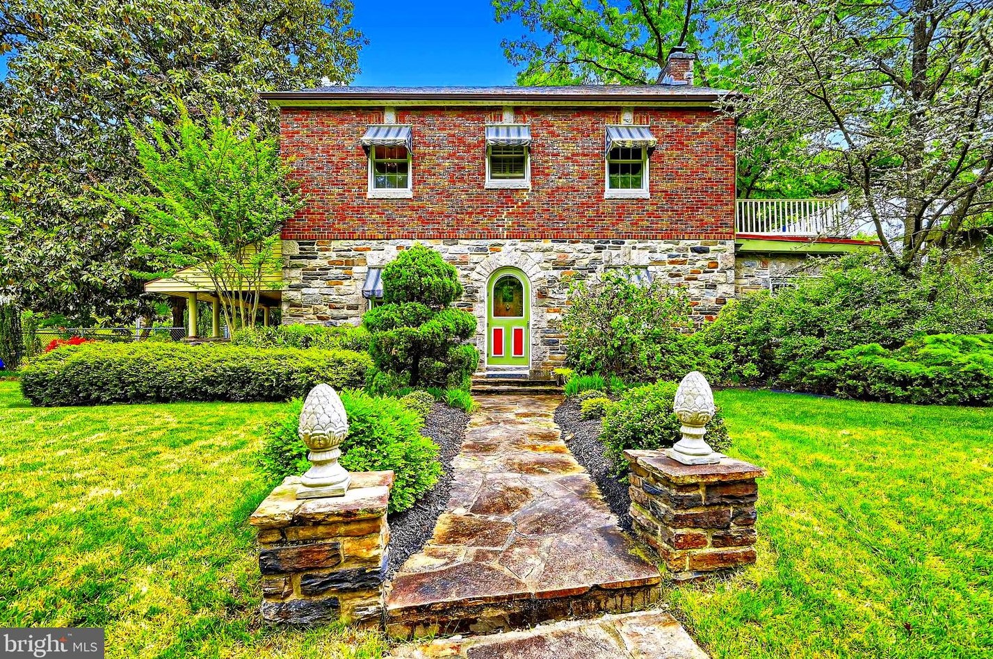 3200 Parkside Dr, Baltimore, MD 21214-3420
