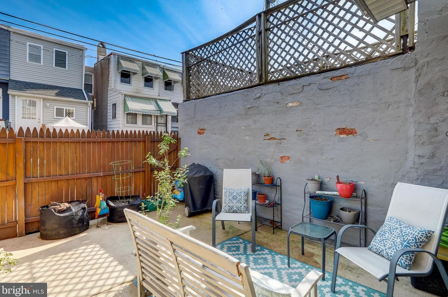 2843 Miles Ave, Baltimore MD  21211-2924 exterior