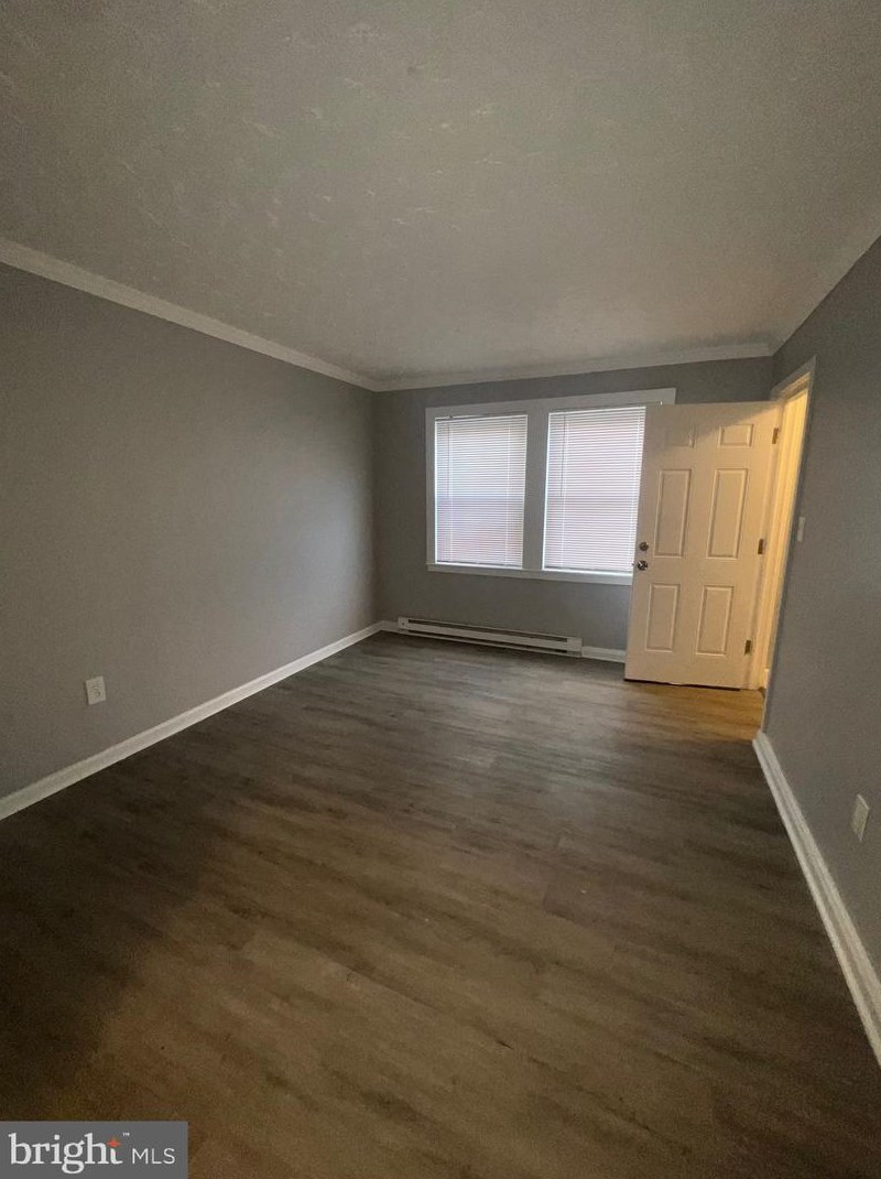 825 Stoll St, Baltimore MD  21225-2147 exterior