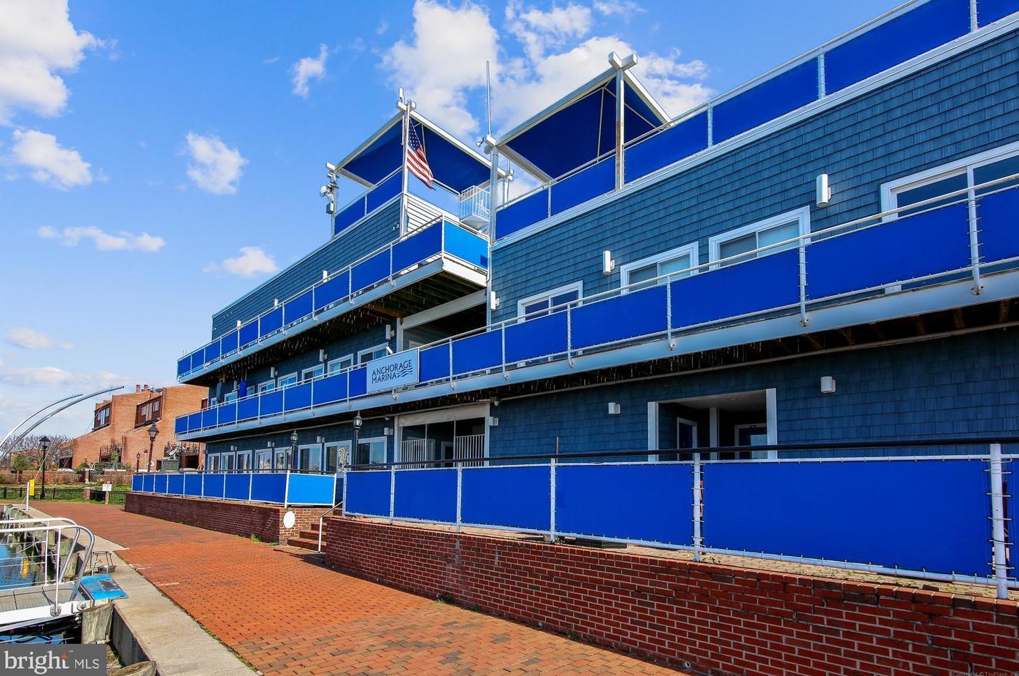 2515 Boston St, Baltimore MD  21224-4739 exterior