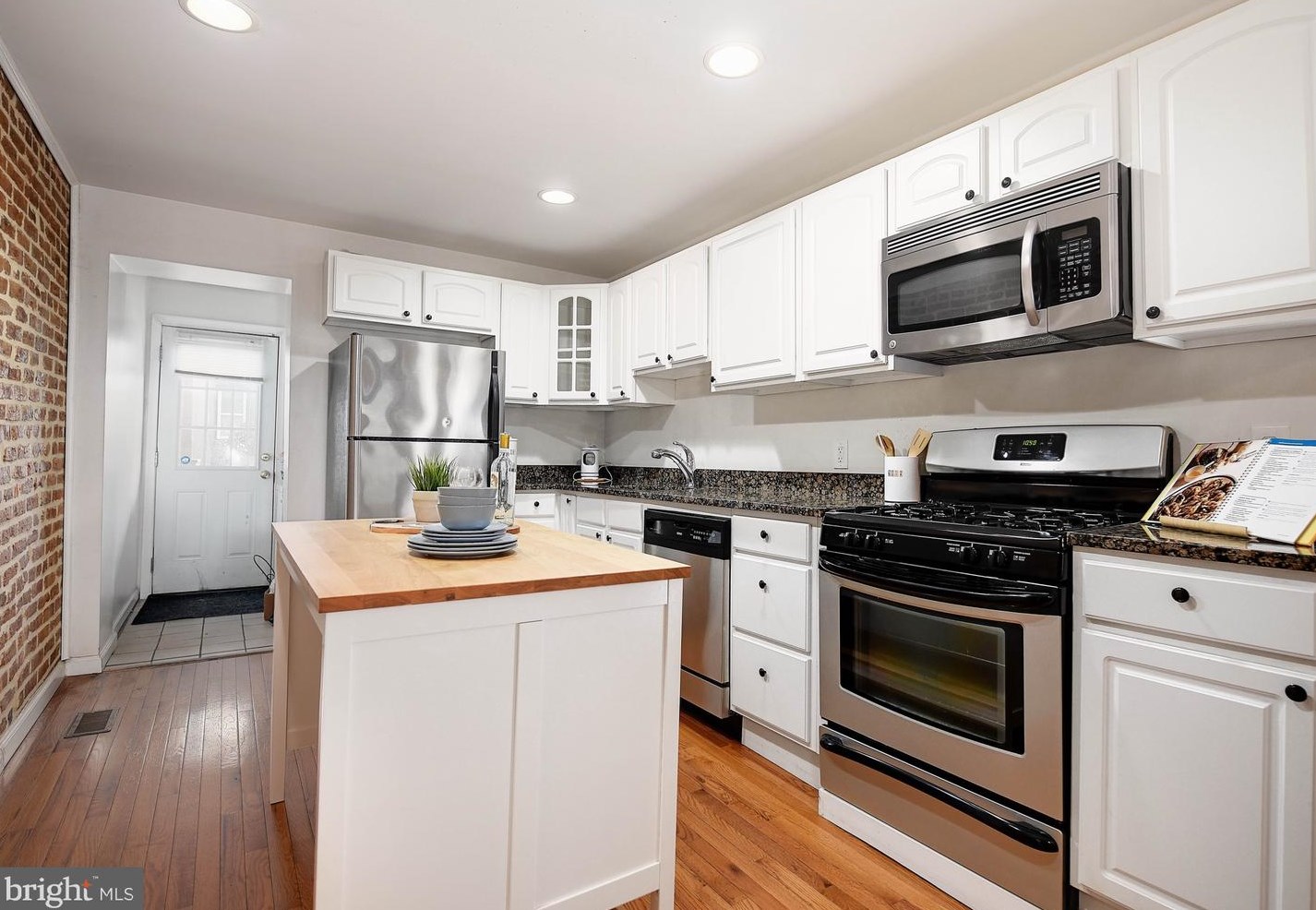 231 Milton Ave, Baltimore MD  21224-1012 exterior