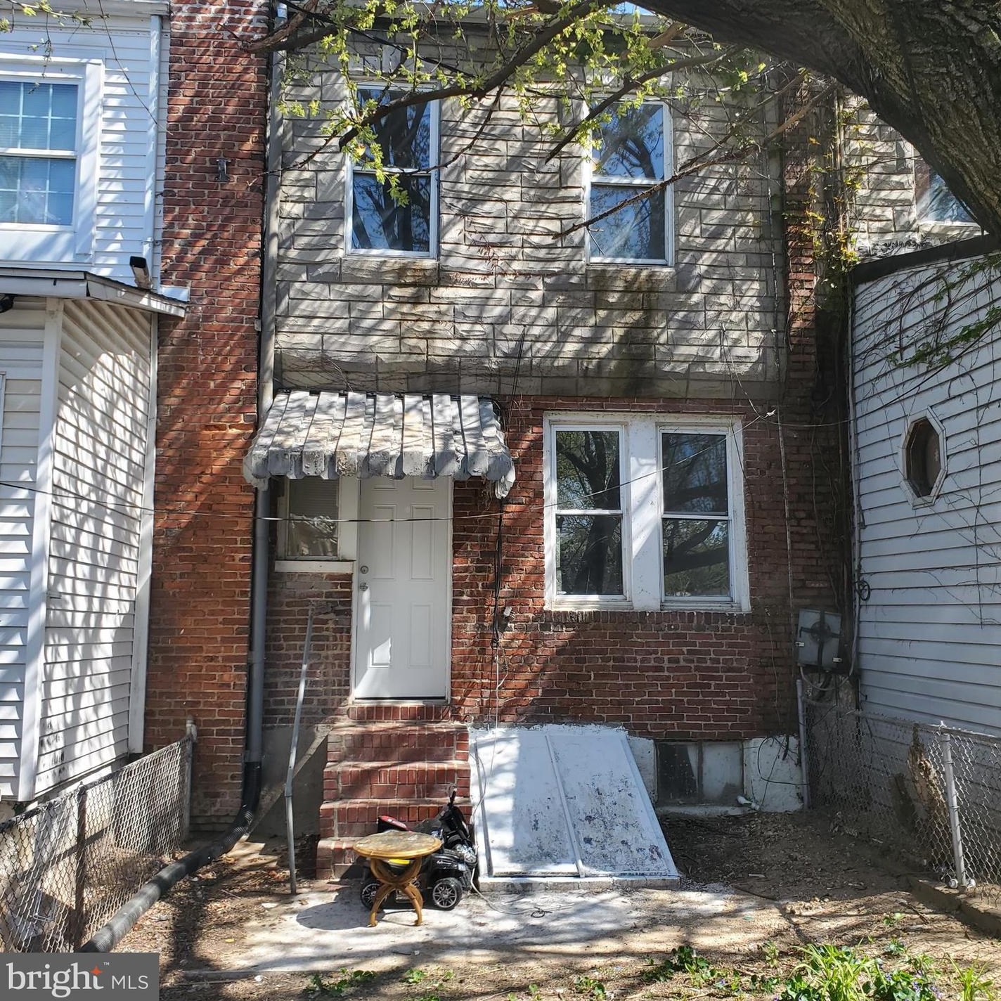 807 Pontiac Ave, Baltimore MD  21225-2131 exterior