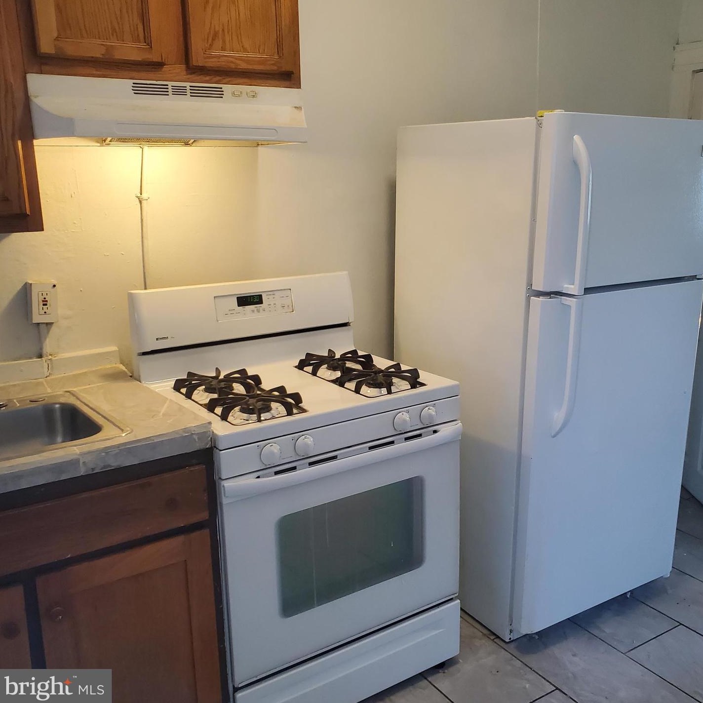 807 Pontiac Ave, Baltimore MD  21225-2131 exterior