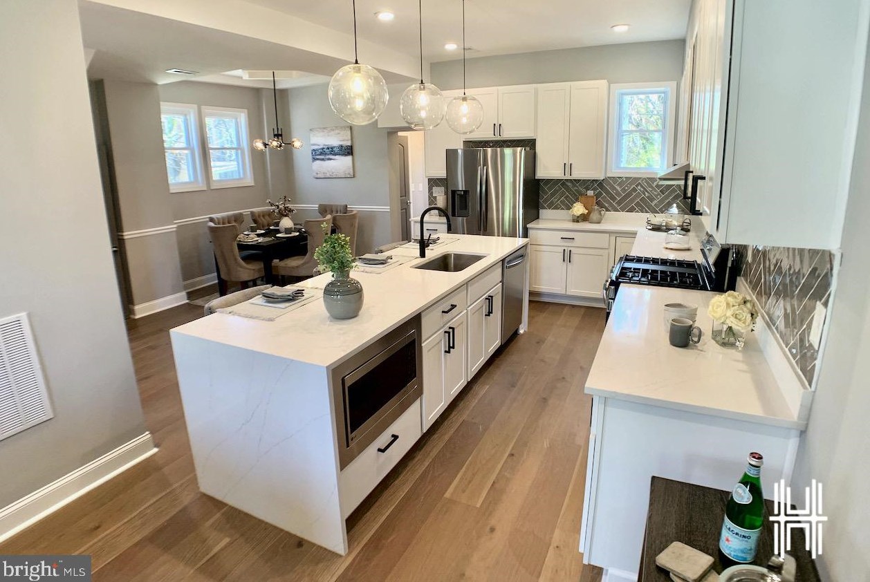 3900 Cottage Ave, Baltimore MD  21215-7012 exterior