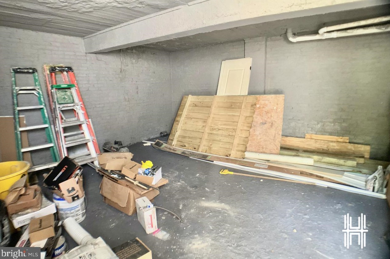 3900 Cottage Ave, Baltimore MD  21215-7012 exterior