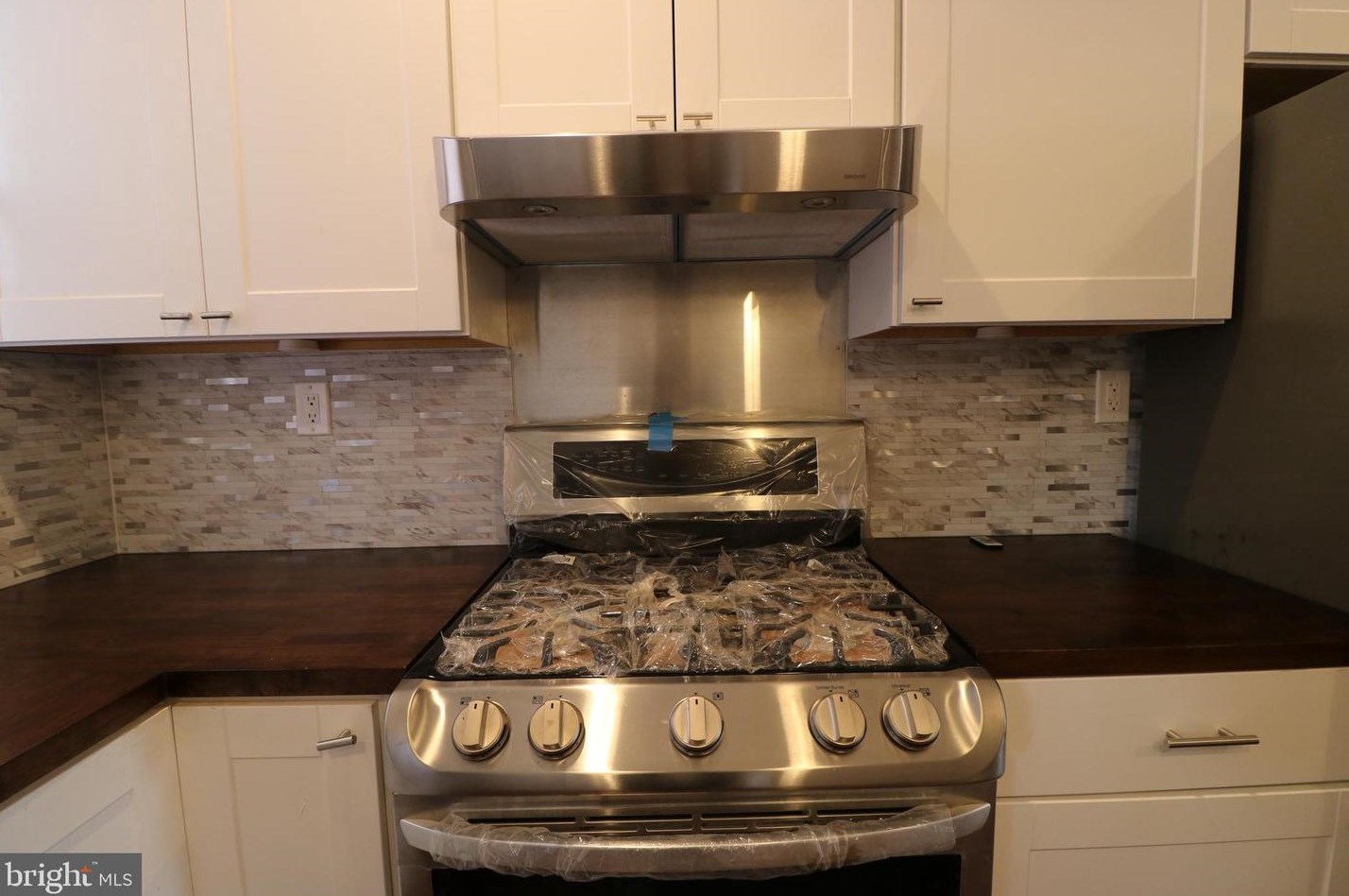 2624 Grogan Ave, Baltimore MD  21213-3708 exterior