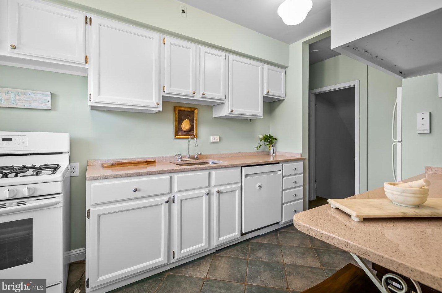 5008 Broadmoor Rd, Baltimore MD 21212-3809 exterior