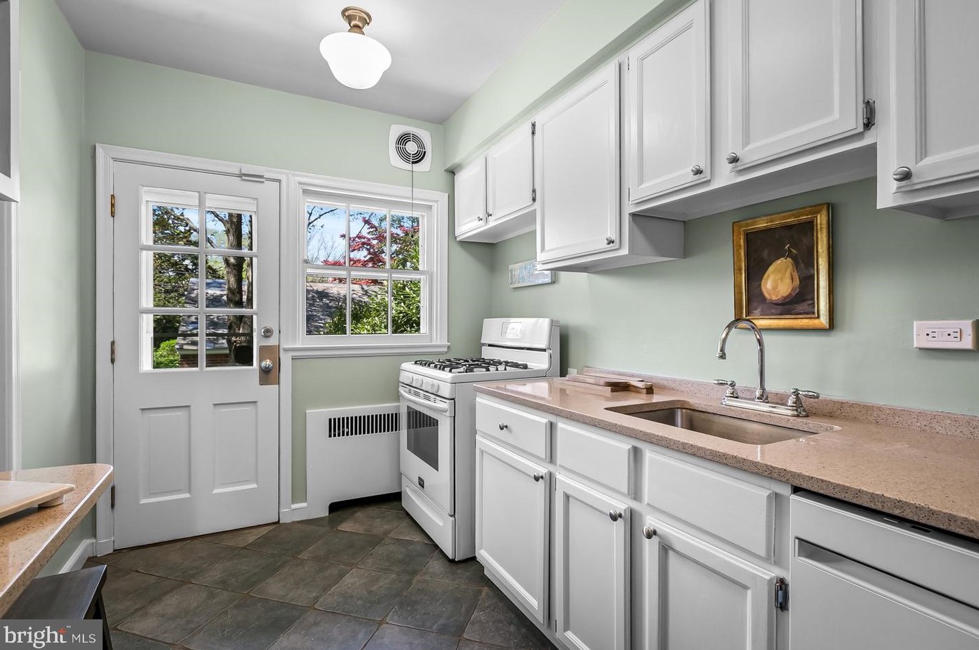 5008 Broadmoor Rd, Baltimore MD 21212-3809 exterior