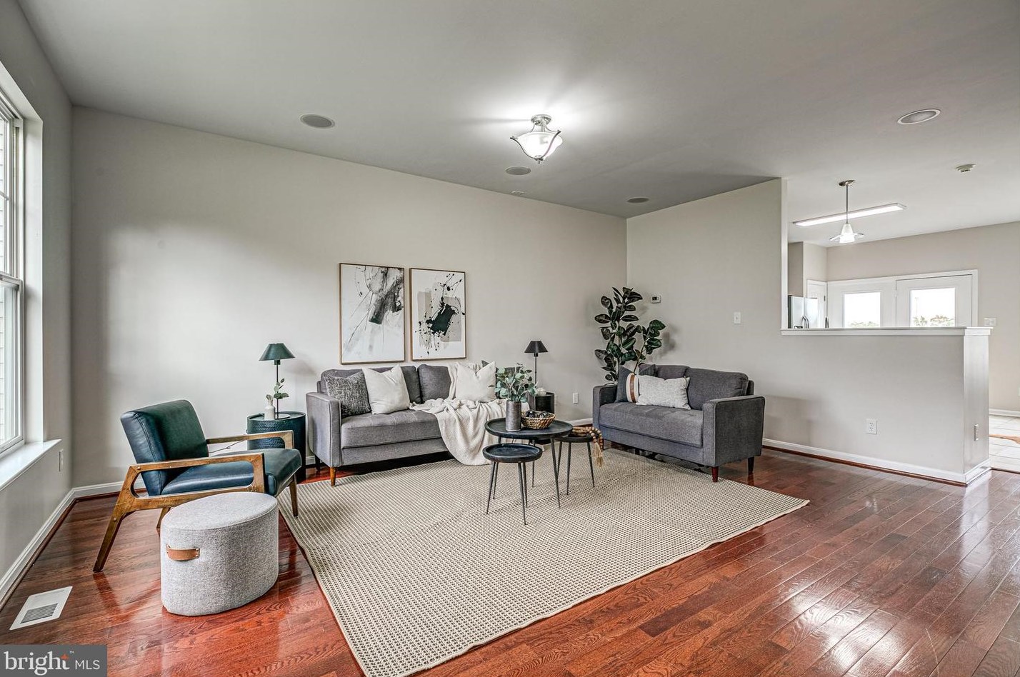 5405 Parkside Pl, Baltimore MD  21206-3572 exterior