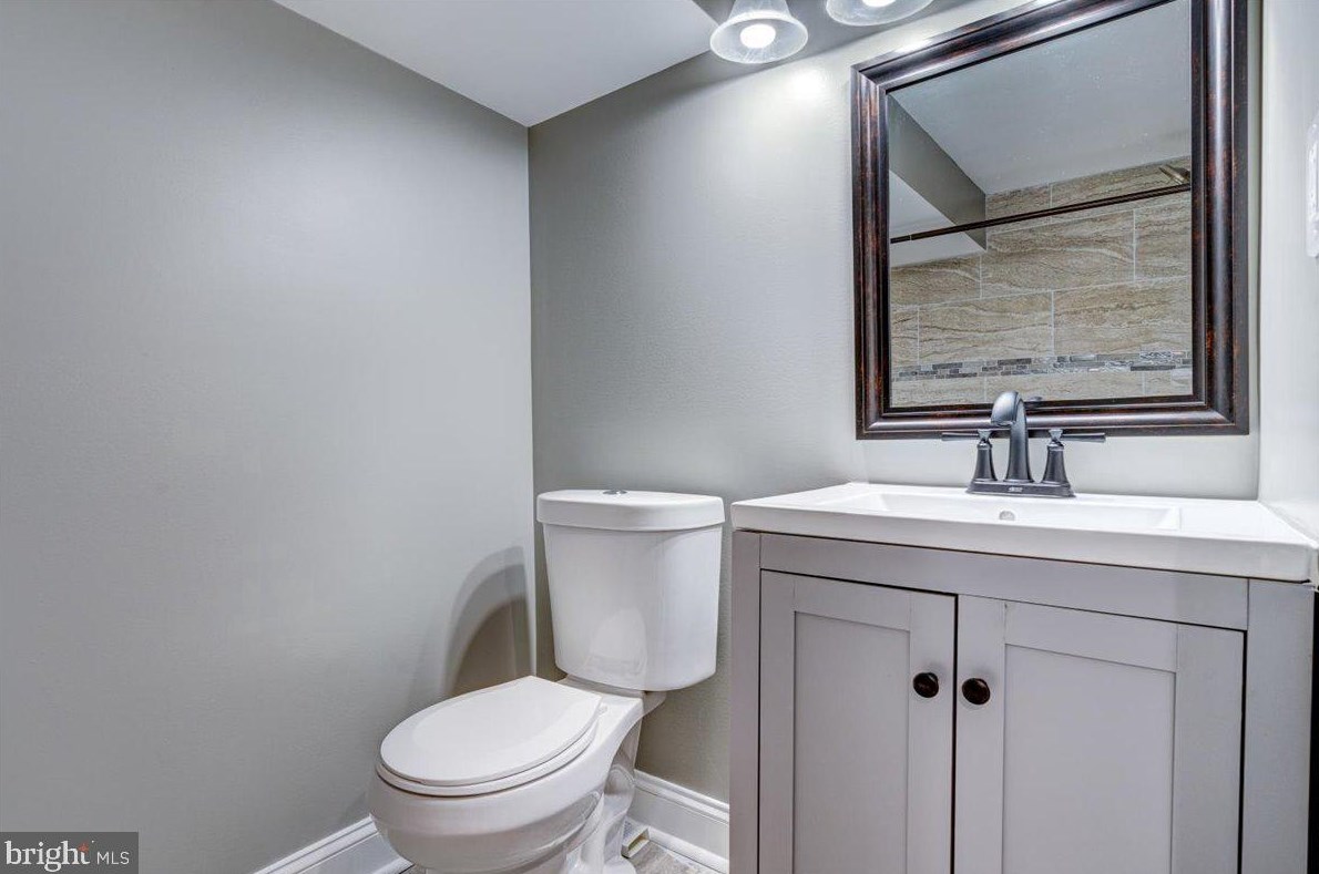 815 Collington Ave, Baltimore MD  21205-1606 exterior