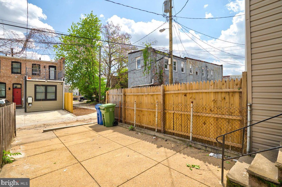 815 Collington Ave, Baltimore MD  21205-1606 exterior