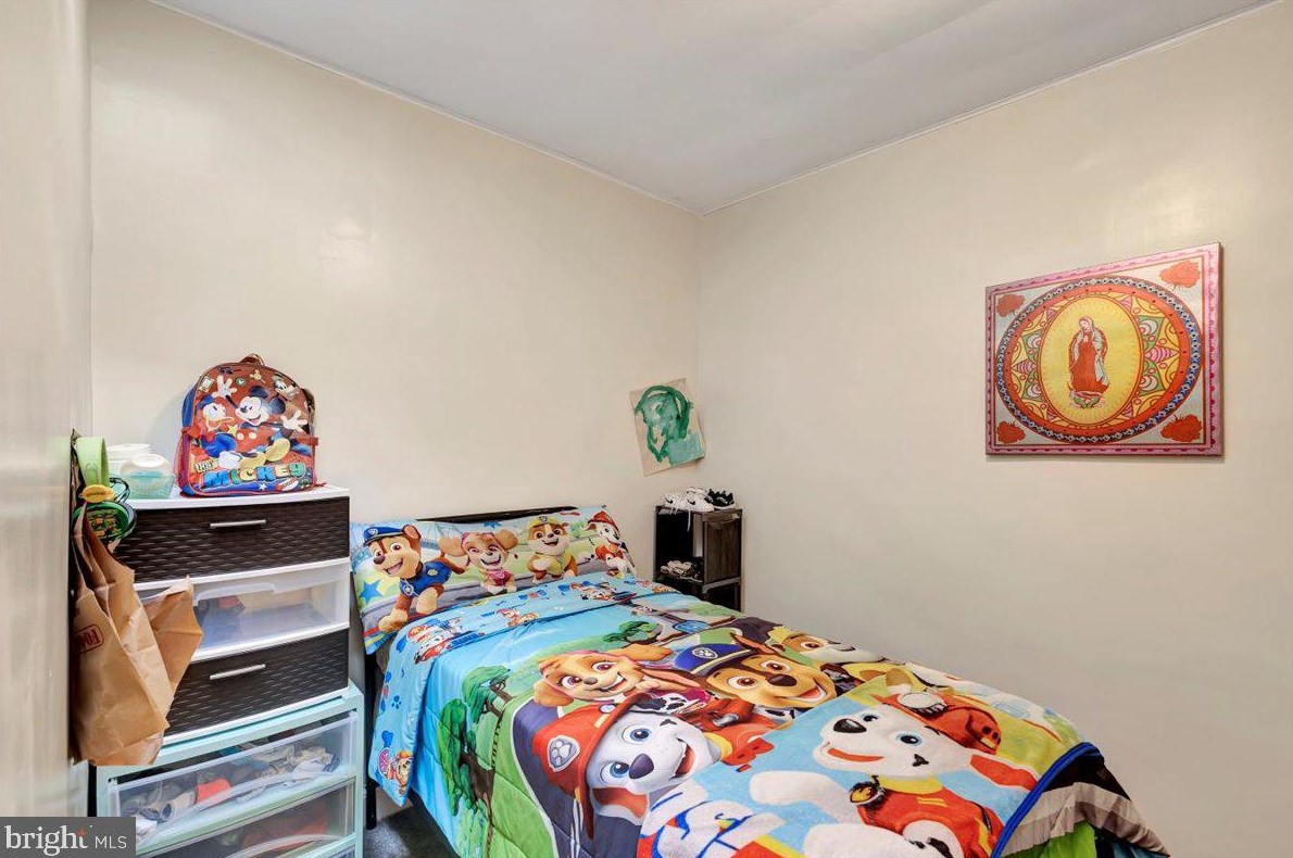 803 Montford Ave, Baltimore MD 21205-2523 exterior