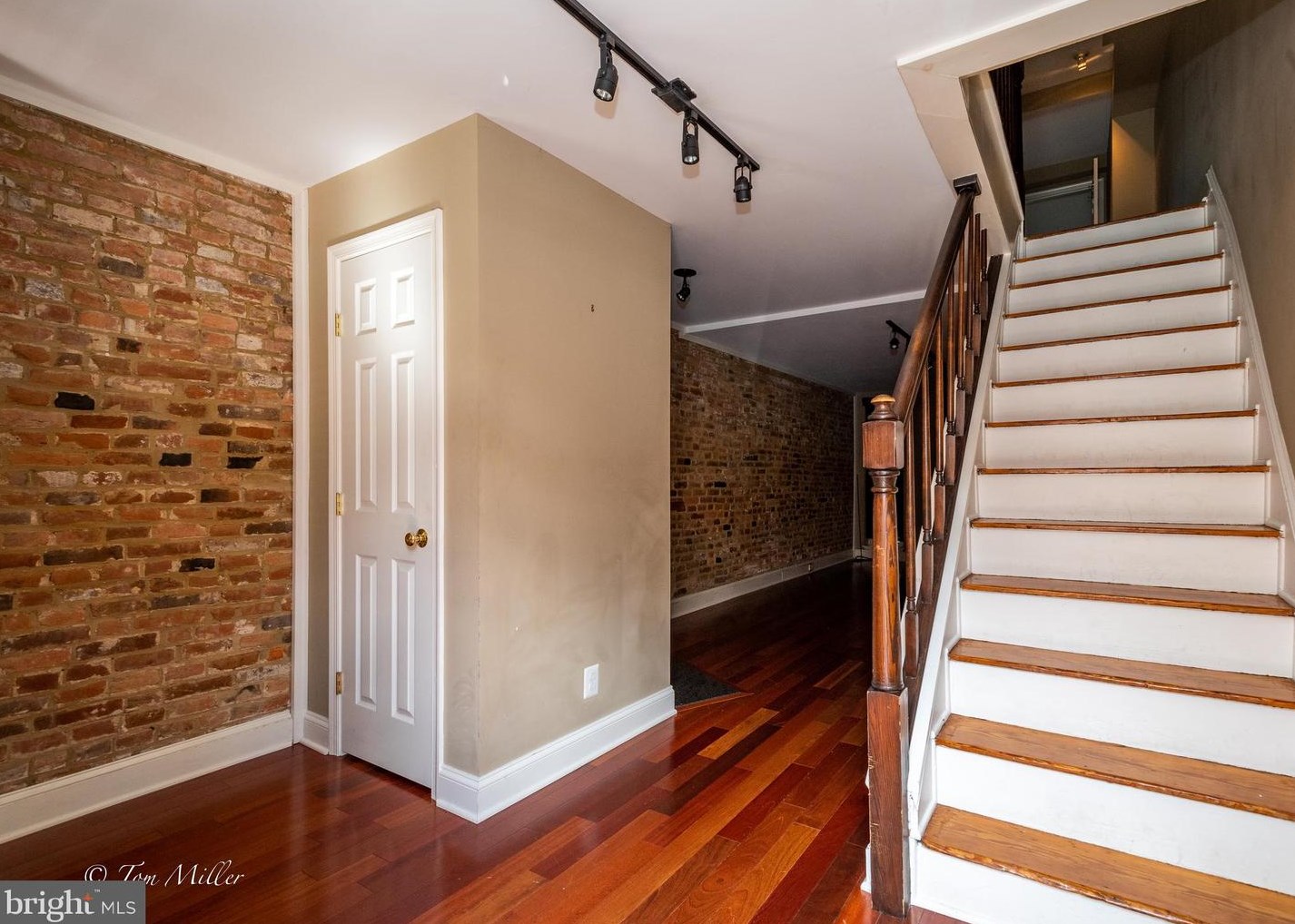 1219 Riverside Ave, Baltimore, MD 21230-4323