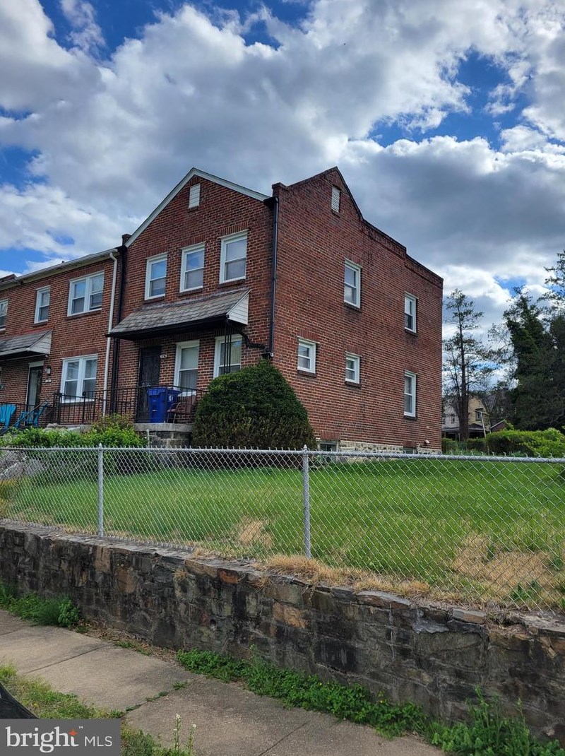 28 Mount Olivet Ln, Baltimore, MD 21229-3729