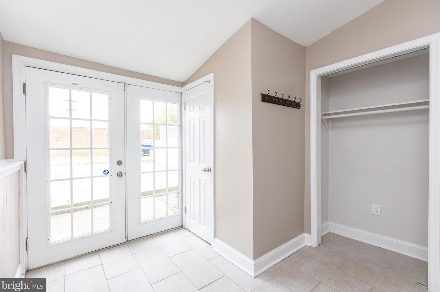 706 33rd St, Baltimore MD  21218-3508 exterior