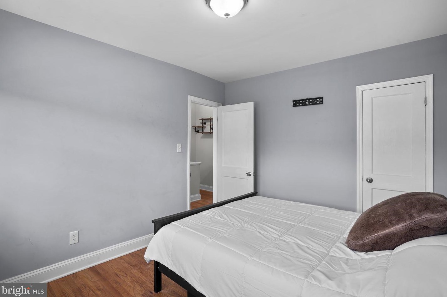 2907 Grantley Ave, Baltimore MD  21215-6614 exterior