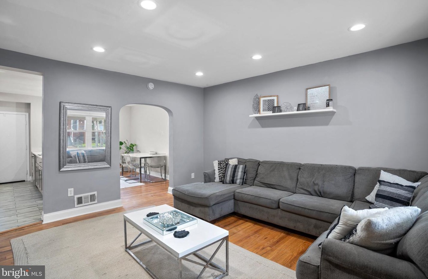 2907 Grantley Ave, Baltimore MD  21215-6614 exterior