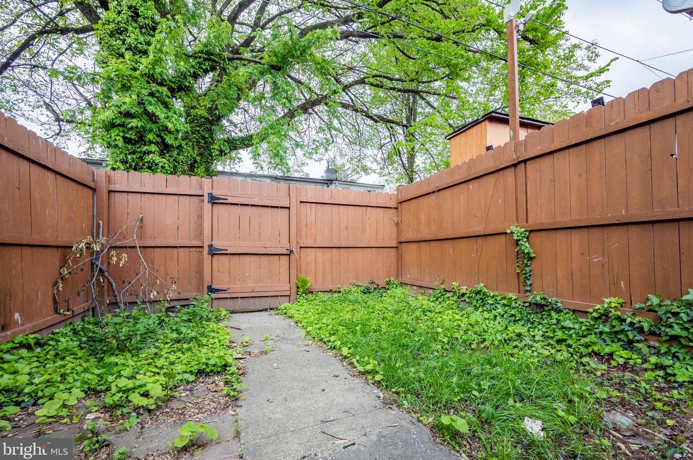 415 Annabel Ave, Baltimore MD  21225-1851 exterior