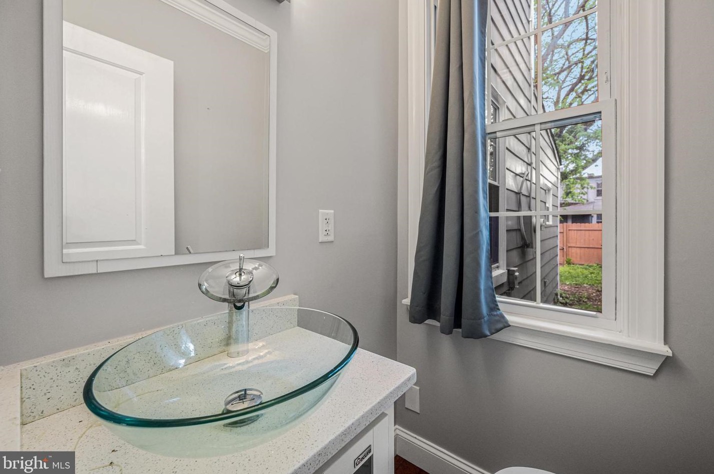 415 Annabel Ave, Baltimore MD  21225-1851 exterior