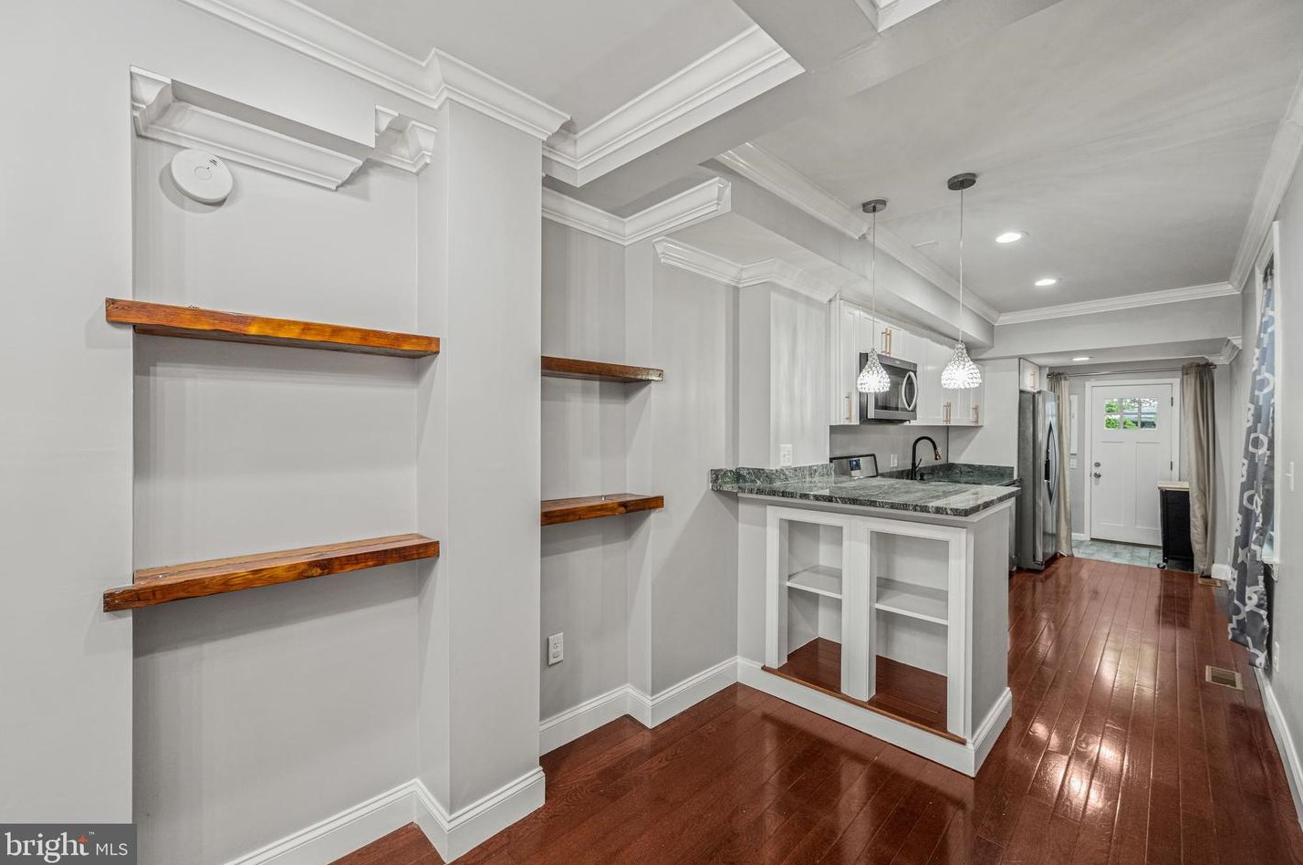 415 Annabel Ave, Baltimore MD  21225-1851 exterior