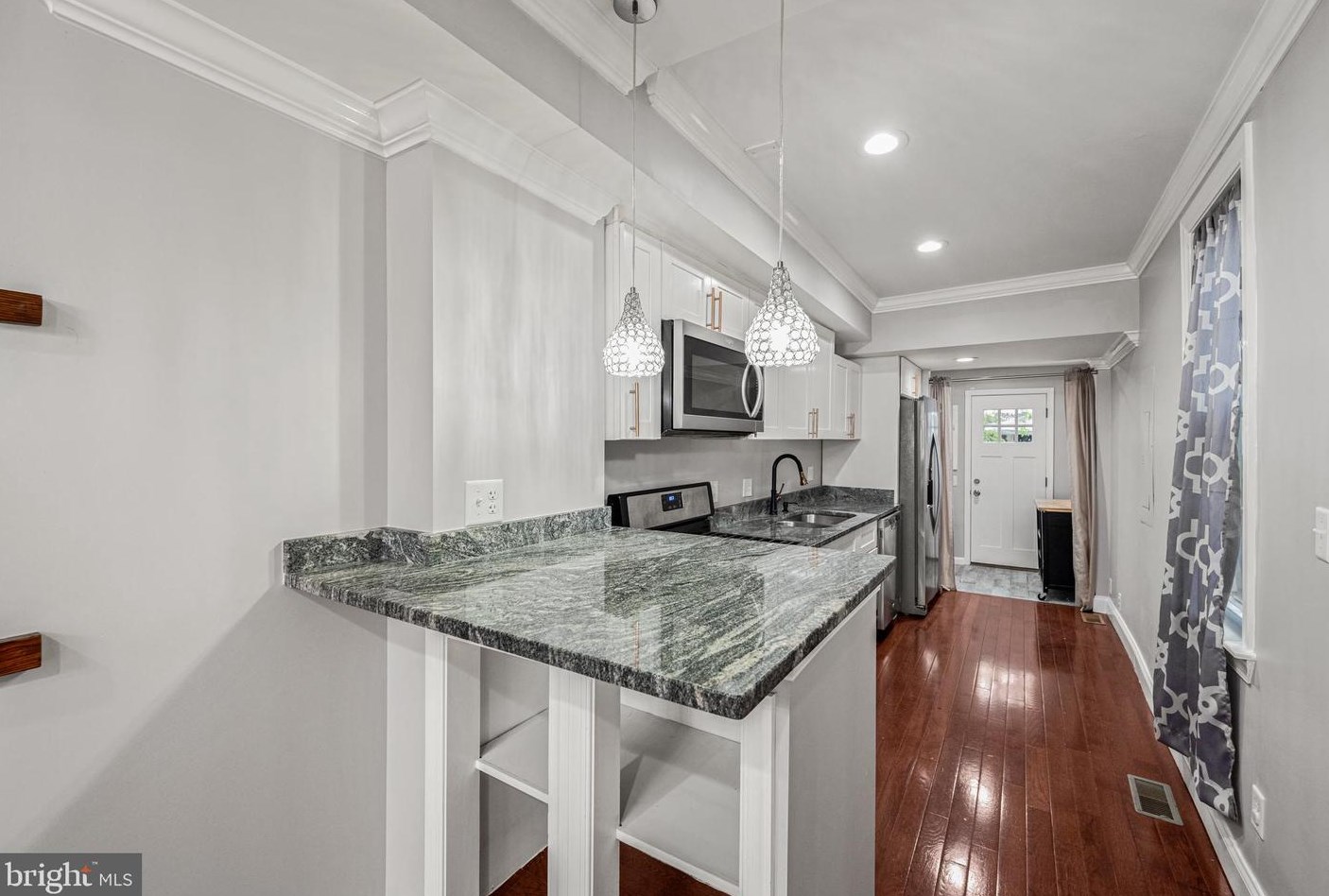 415 Annabel Ave, Baltimore MD  21225-1851 exterior