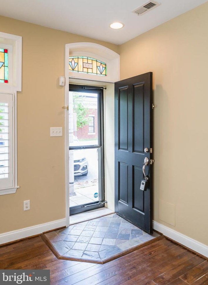 837 N Montford Ave, Baltimore, MD 21205
