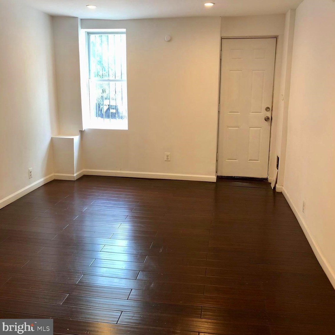 122 S Carlton St, Baltimore, MD 21223