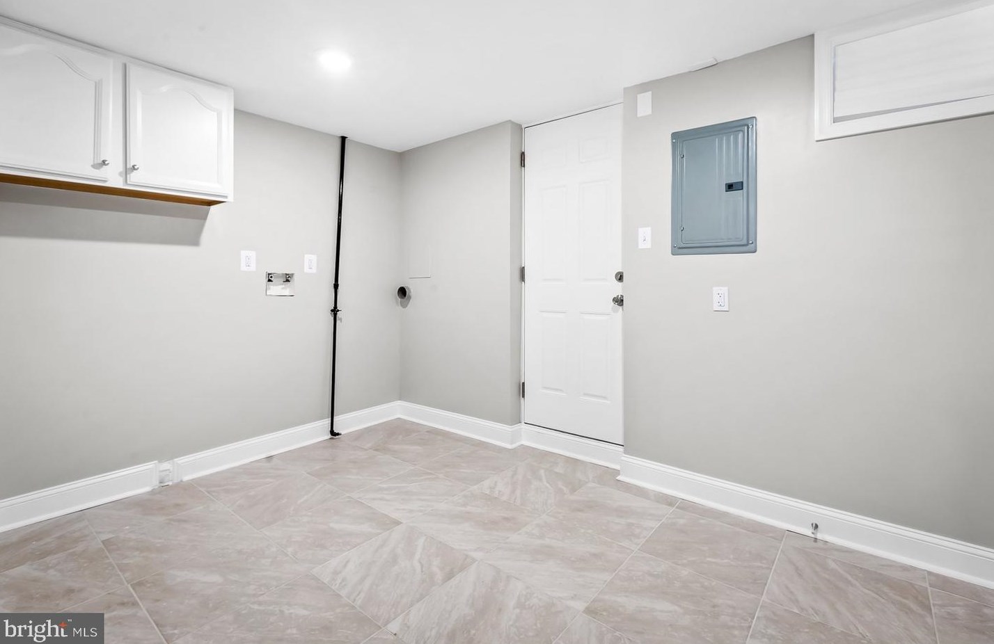 4571 Derby Manor Dr, Baltimore MD  21215-6538 exterior