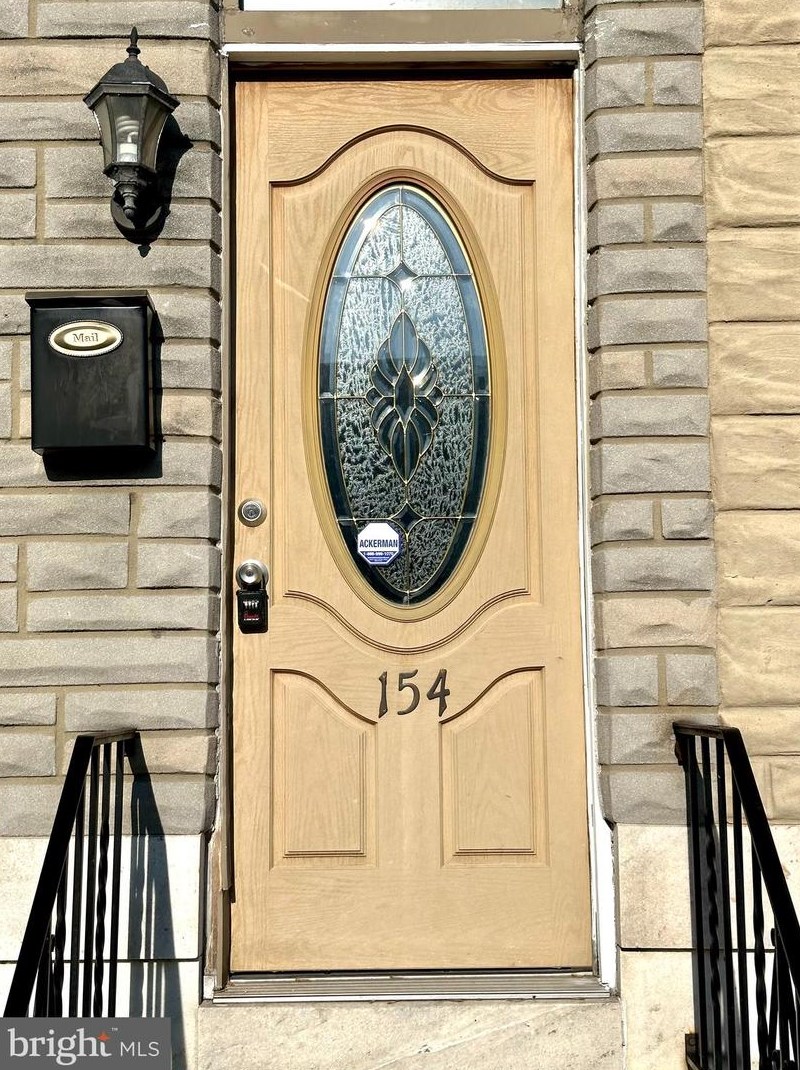 154 Kenwood Ave, Baltimore MD  21224-1243 exterior