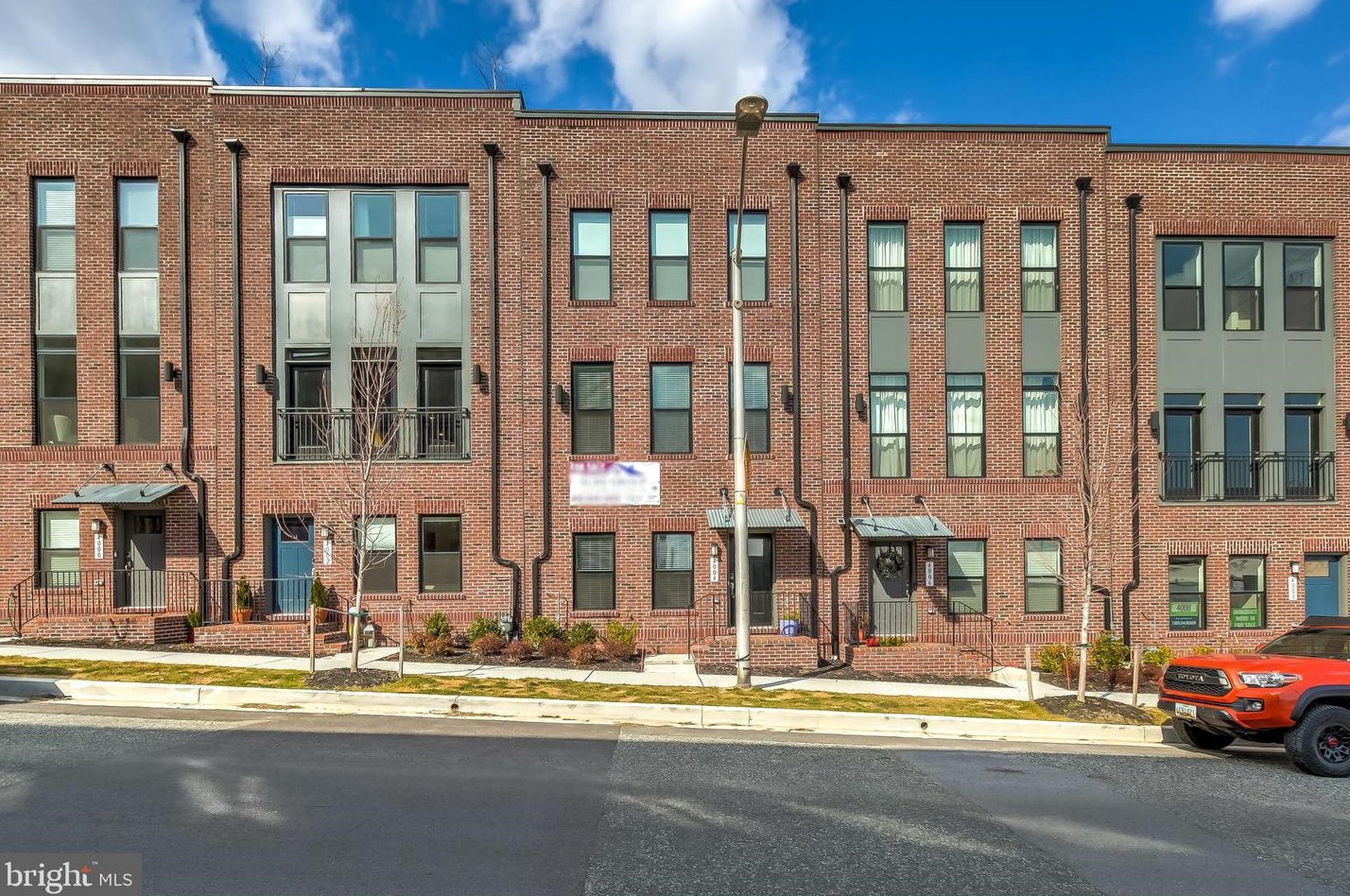 4004 Dillon St, Baltimore, MD 21224