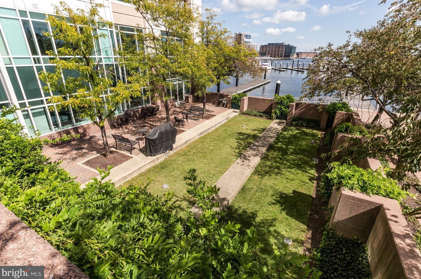 100 Harborview Dr, Baltimore MD  21230-5415 exterior