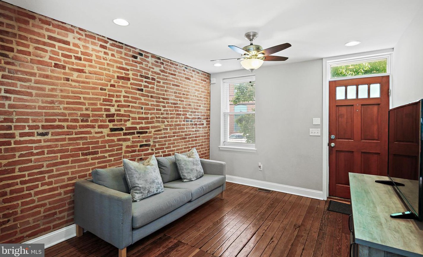 224 Barney St, Baltimore, MD 21230-4934