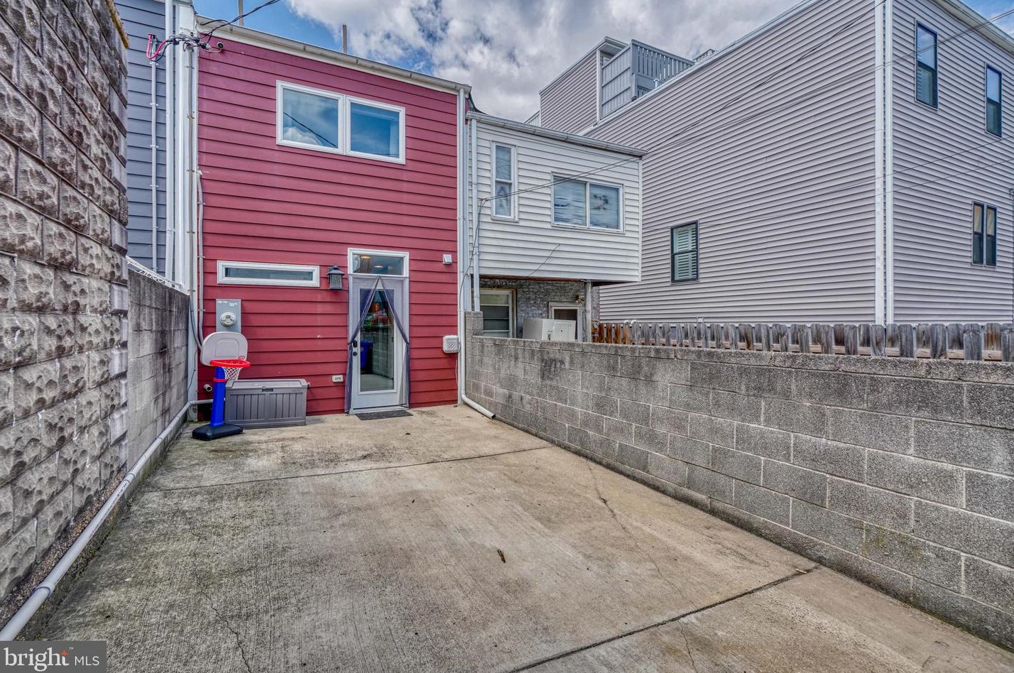 503 Bouldin St, Baltimore MD  21205-2807 exterior