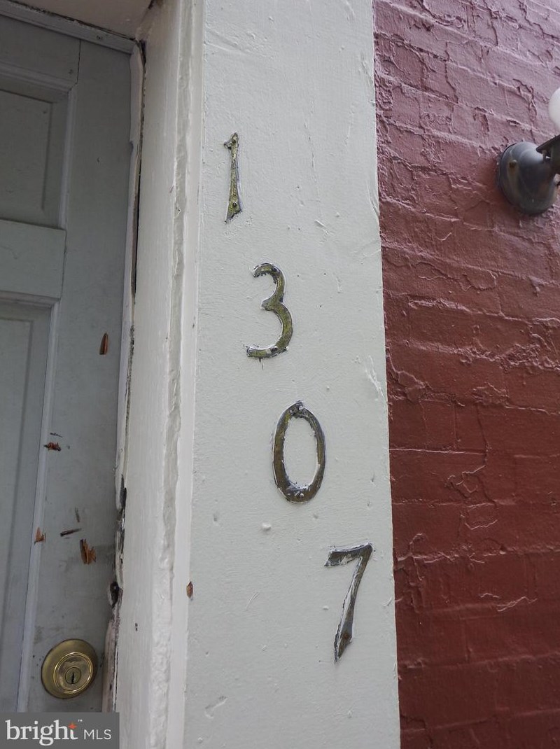1307 Hollins St #1, Baltimore, MD 21223
