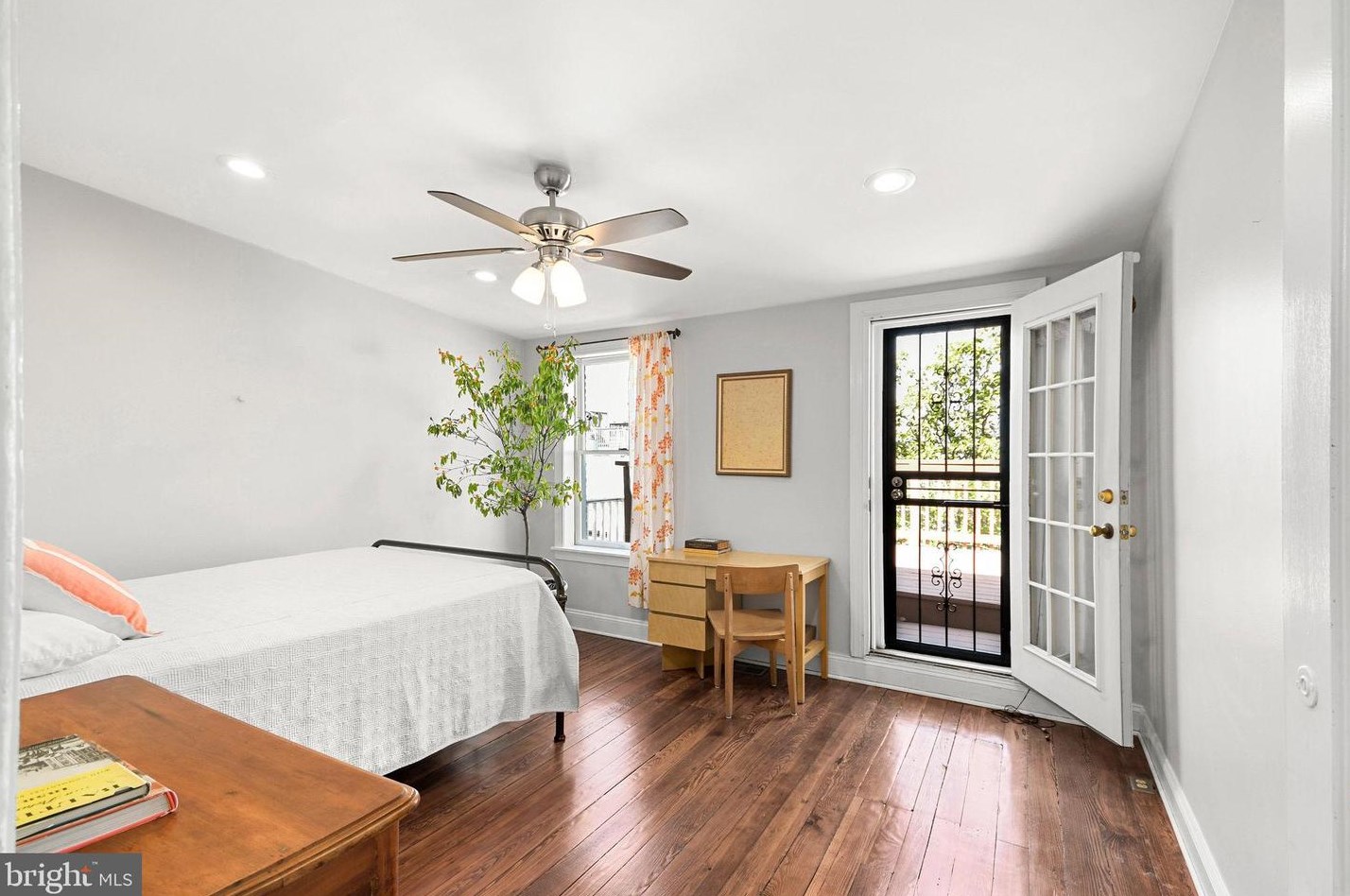 122 Collington Ave, Baltimore MD  21231-1635 exterior