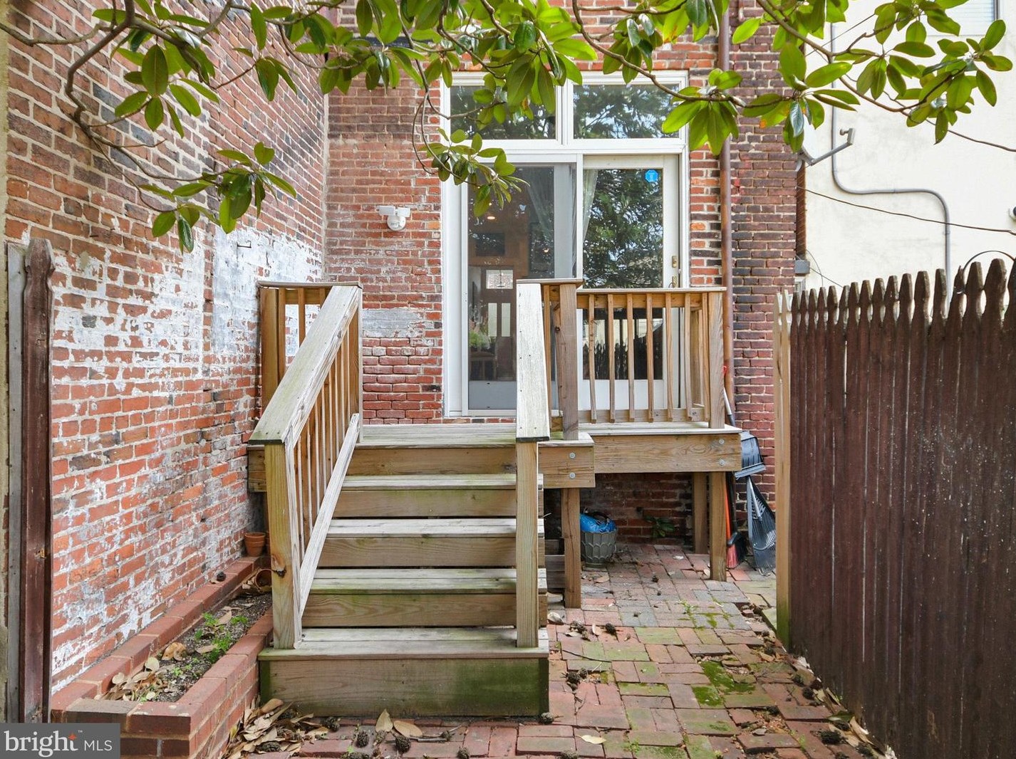 122 Collington Ave, Baltimore MD  21231-1635 exterior