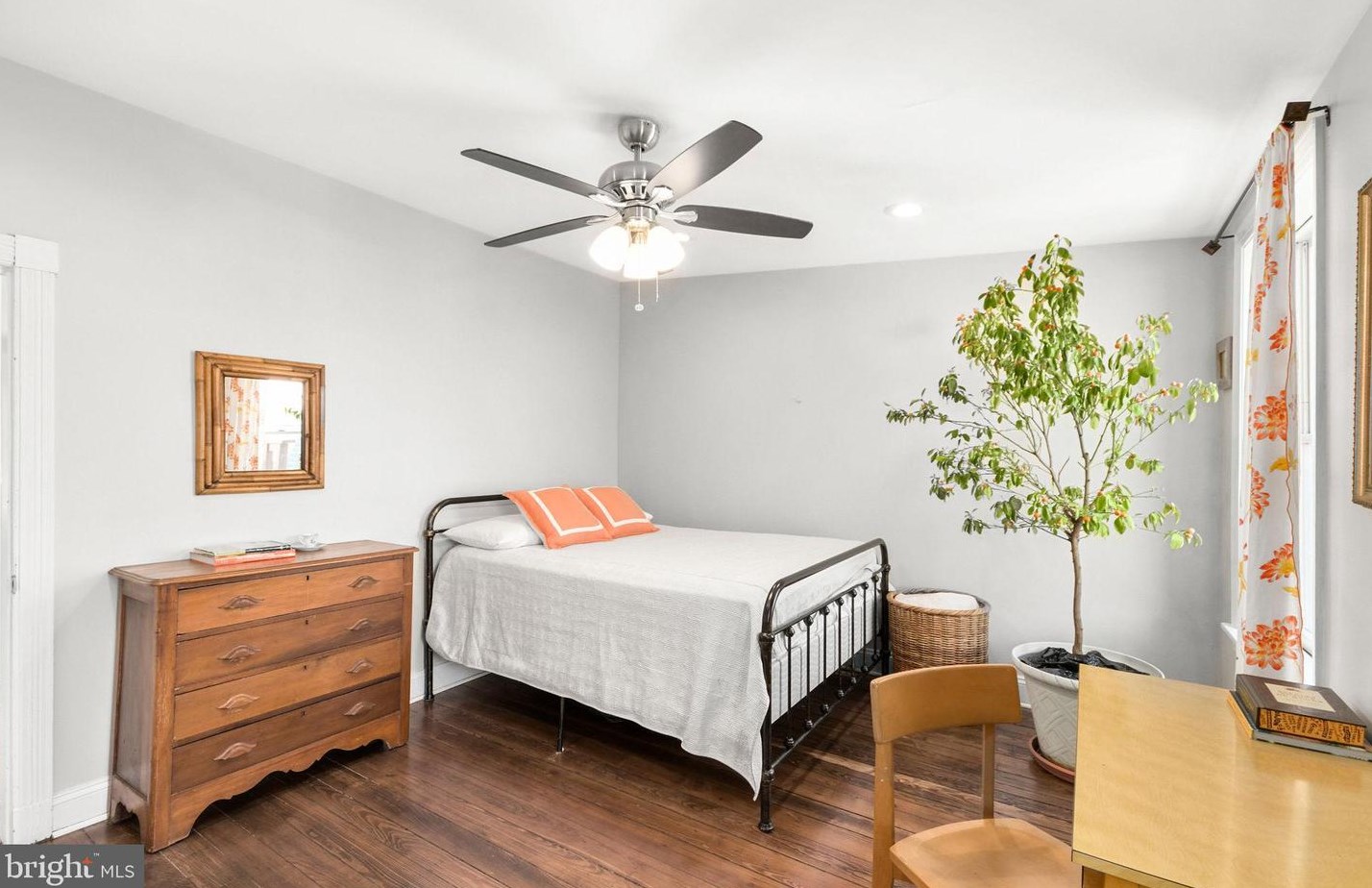 122 Collington Ave, Baltimore MD  21231-1635 exterior