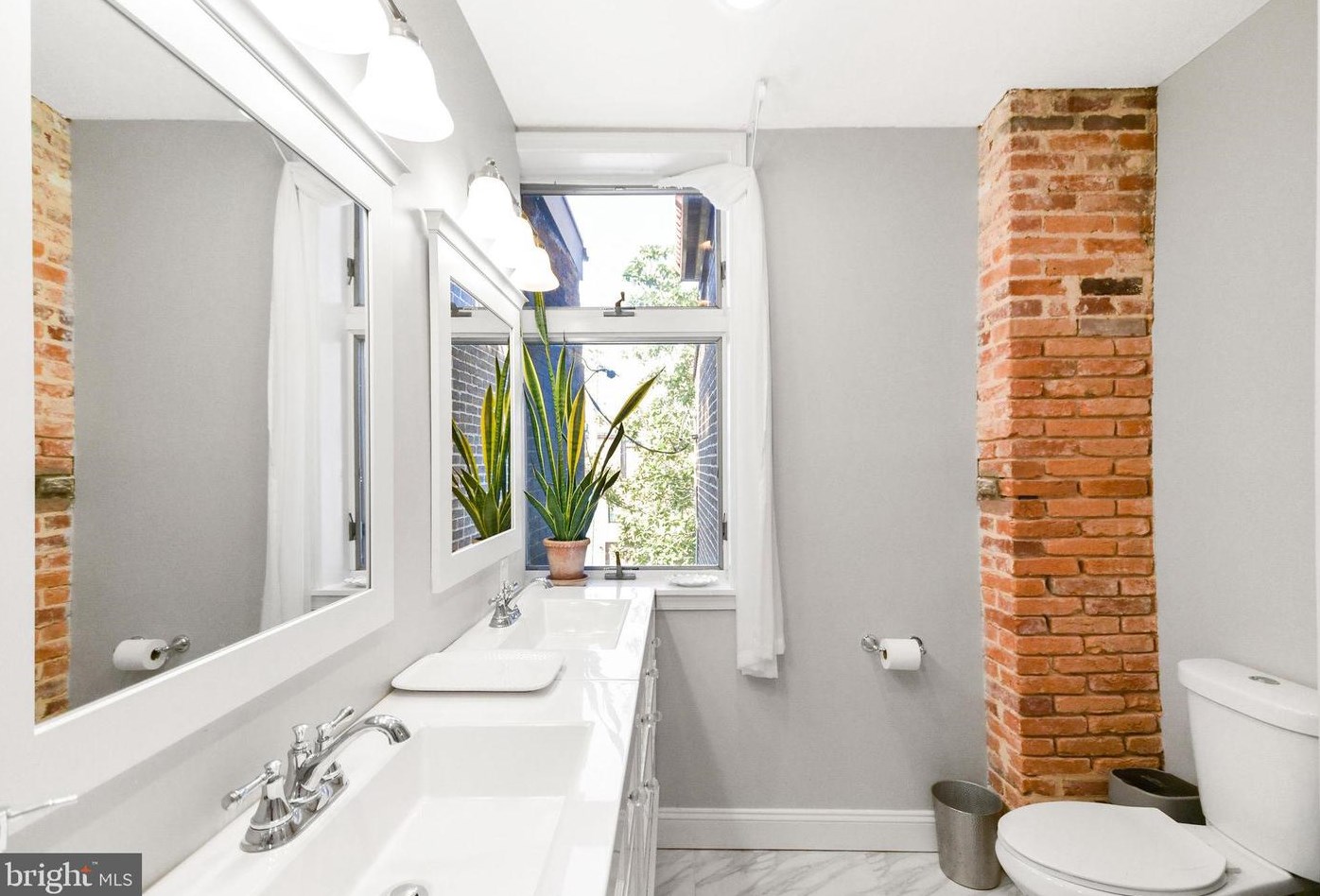 122 Collington Ave, Baltimore MD  21231-1635 exterior