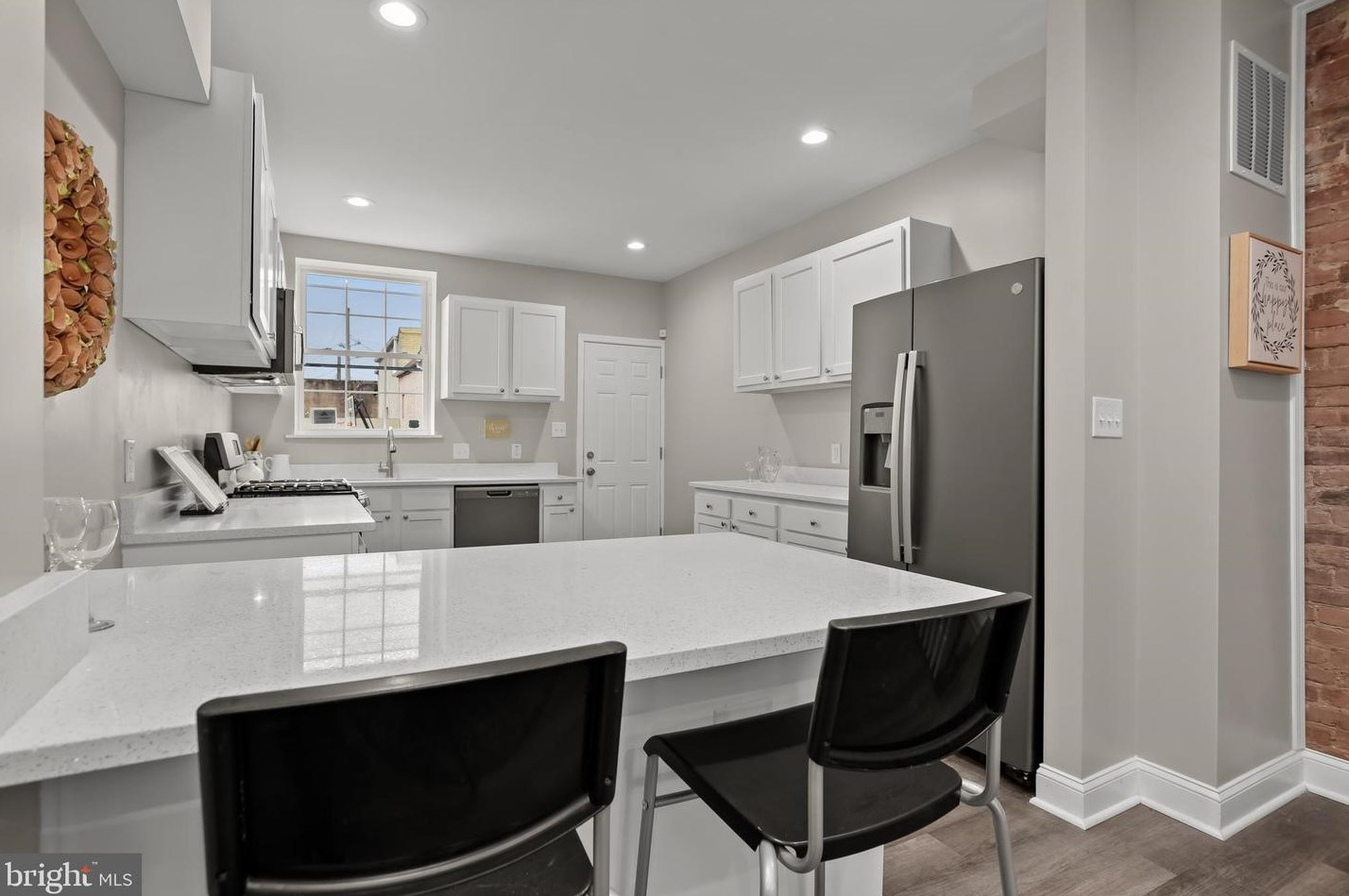 210 Ellwood Ave, Baltimore MD  21224-1309 exterior