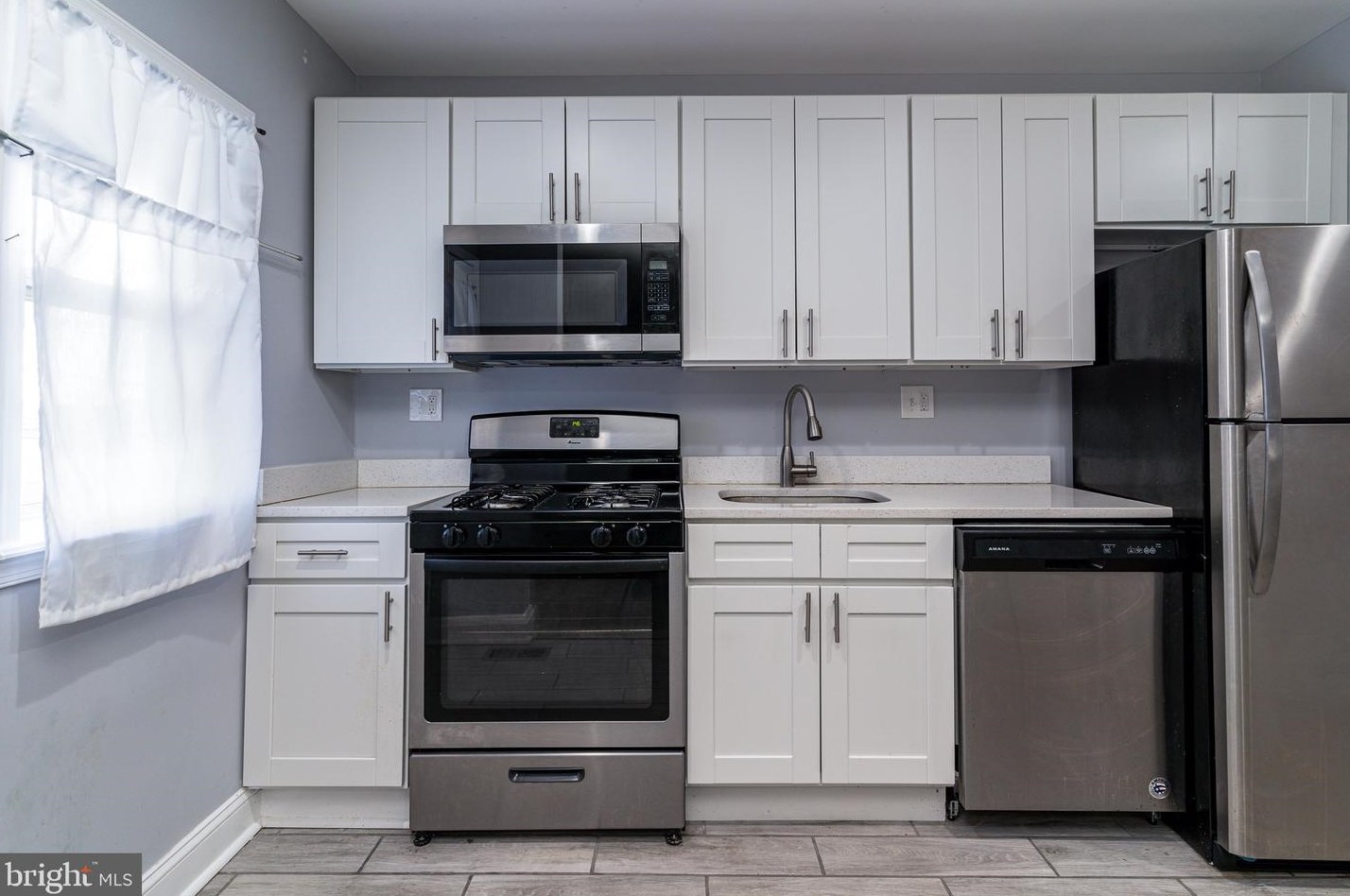 1015 Lyndhurst St, Baltimore MD  21229-1925 exterior