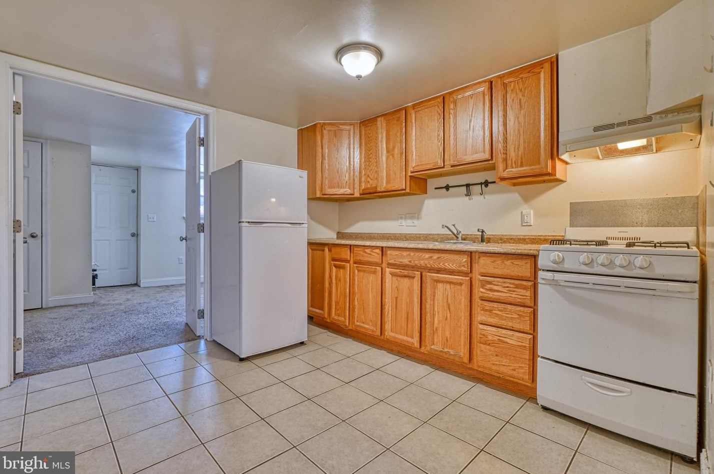 105 Montford Ave, Baltimore MD  21224-1015 exterior