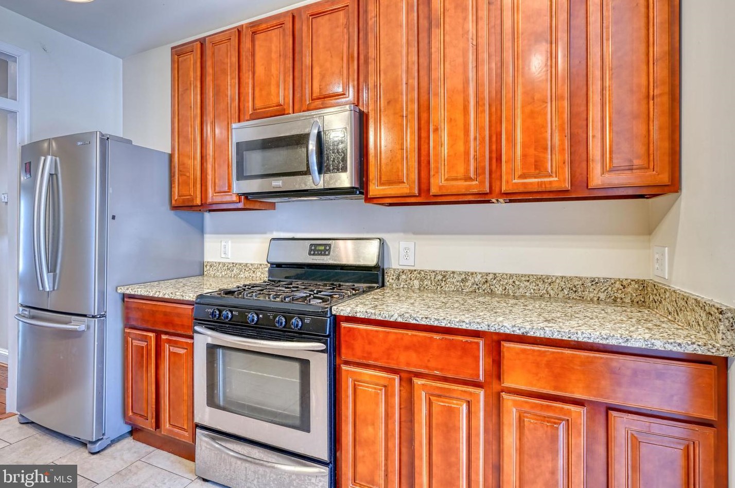 105 Montford Ave, Baltimore MD  21224-1015 exterior