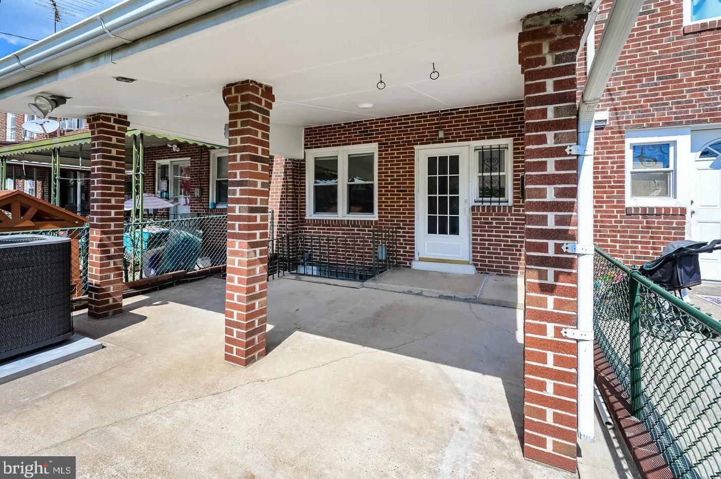 822 Umbra St, Baltimore MD  21224-4611 exterior