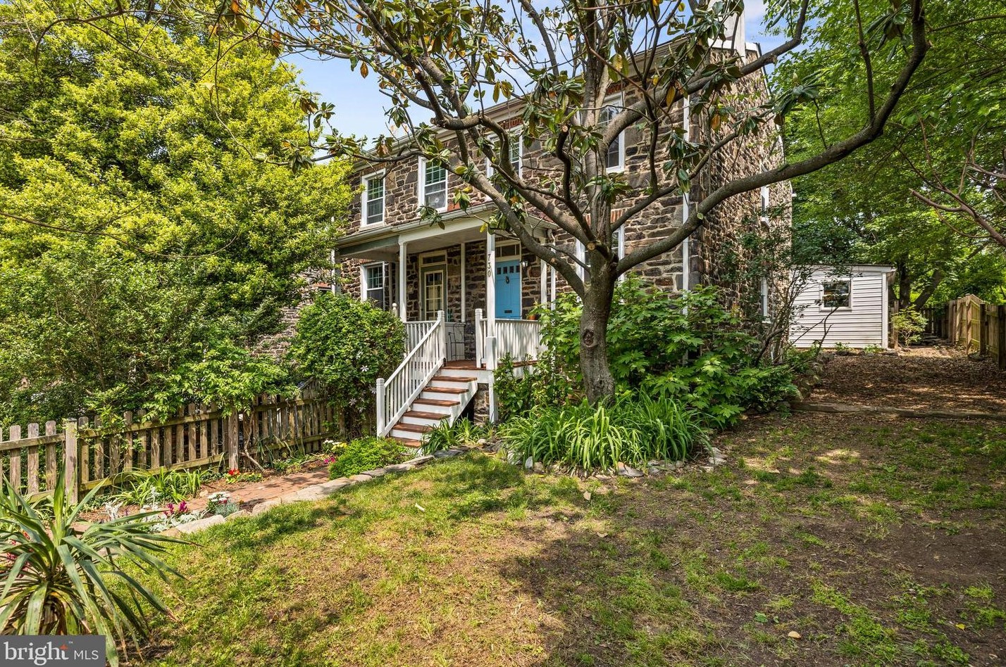 730 Puritan St, Baltimore, MD 21211-2742