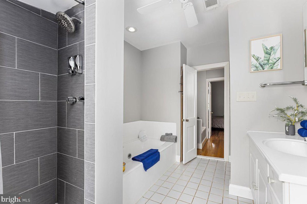 835 Montford Ave, Baltimore MD  21205-1619 exterior